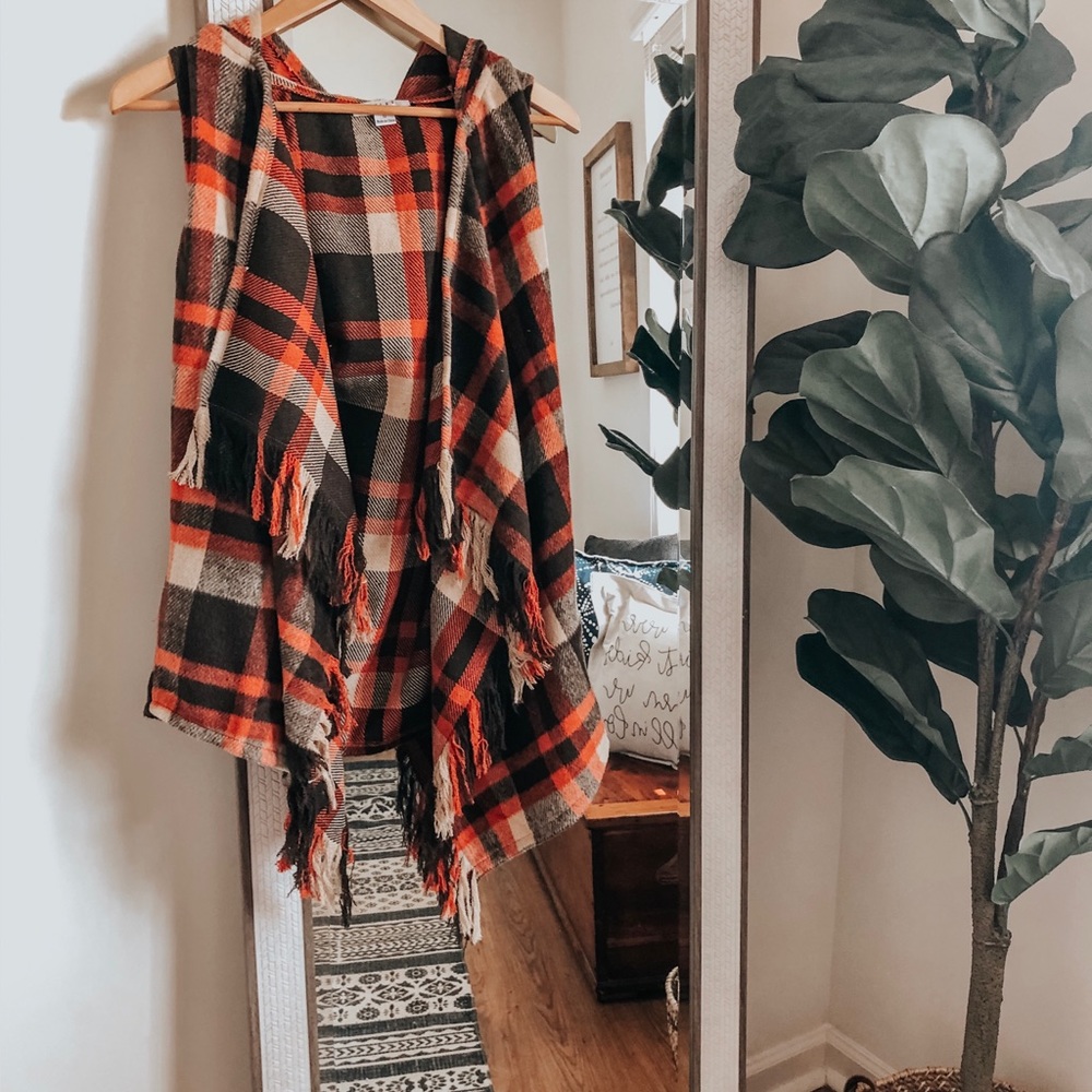 Plaid Sleeveless Draped Cardigan with Hood